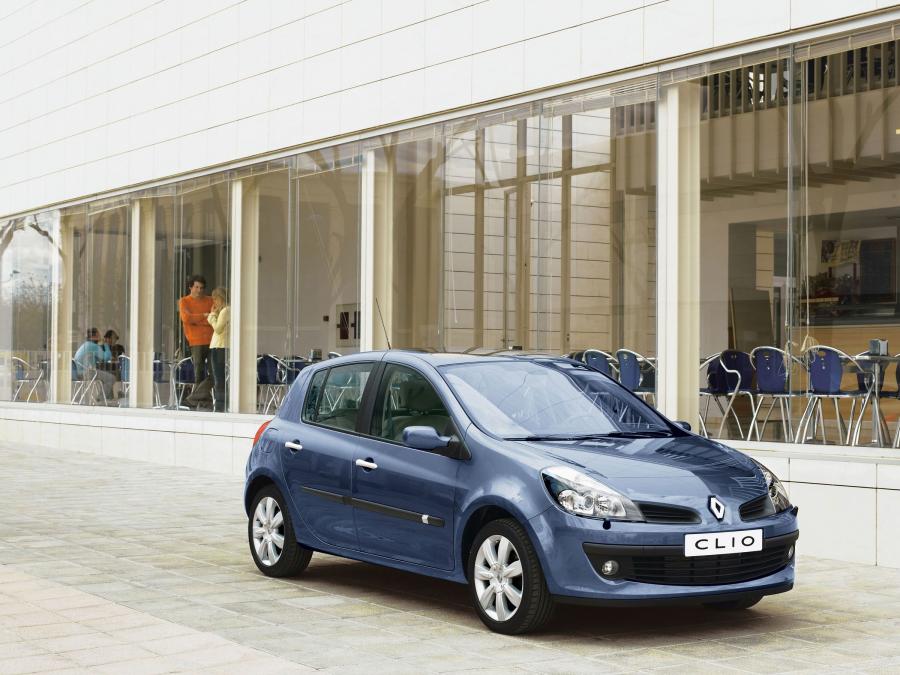  Renault Clio 2006 года  (фото 17 из 97)